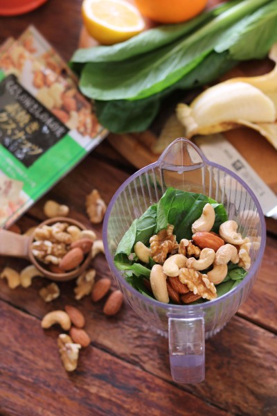 ナッツスムージーにチャレンジ！