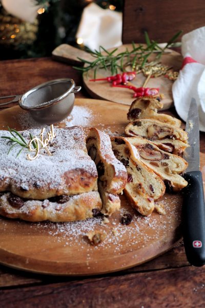 フルーツミックスぎっしりのシュトーレン。