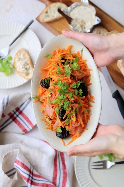 プルーンと春人参のデリ風サラダ。