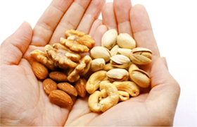 ナッツはストレス対策になる？噛むことの効果と摂りたい栄養素