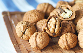 生クルミは危険？誤解されやすい理由と食べ方を解説